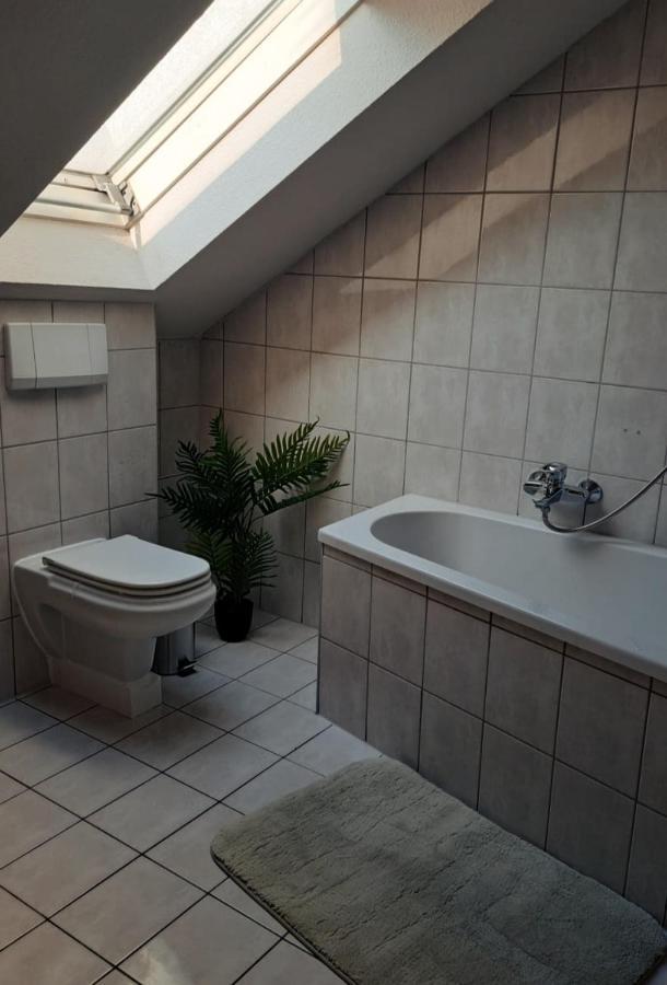 Stylische Altstadtwohnung - Netflix - Smart Tv - Schlafsofa Fuer 3 Personen Erfurt Exterior foto